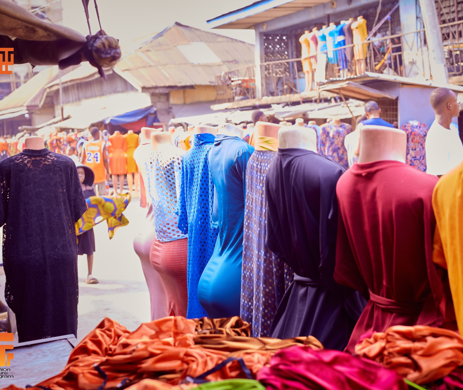 Ethnocentrique Market 2